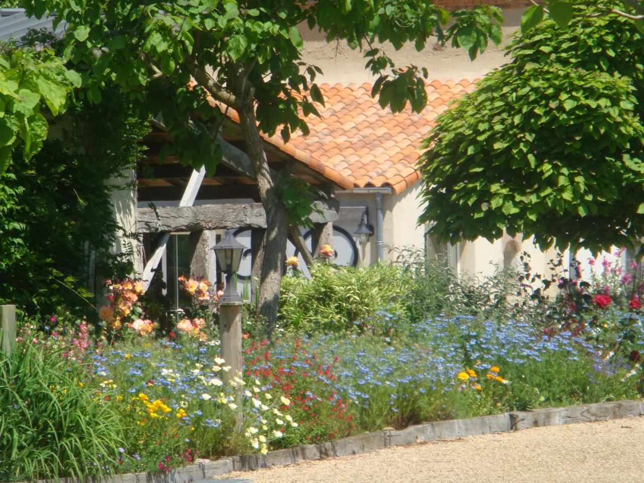 Landeronde Chambres D'Hotes Au Gite De La Pommeraie מראה חיצוני תמונה